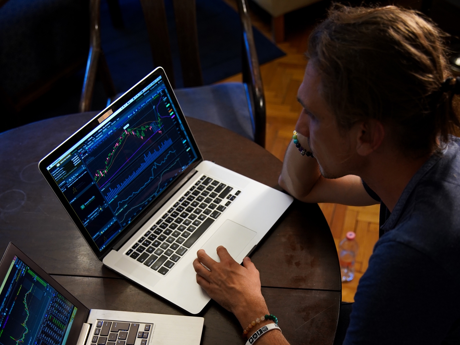 輝達暴漲激勵台積ADR、費半，道瓊逆跌| TechNews 科技新報