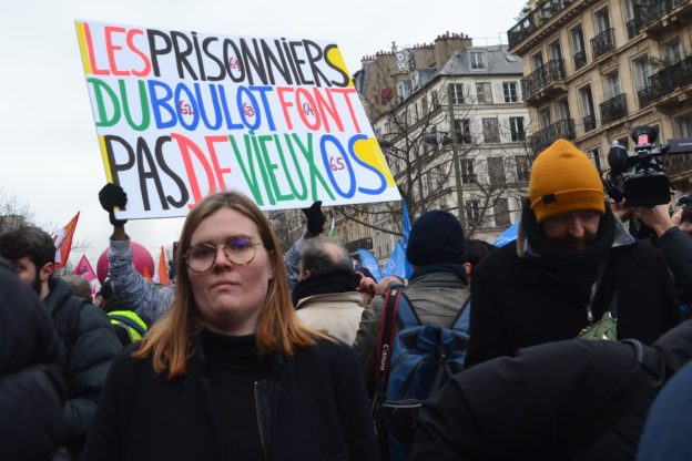 不滿 64 歲才能退休，法國百萬人上街抗爭