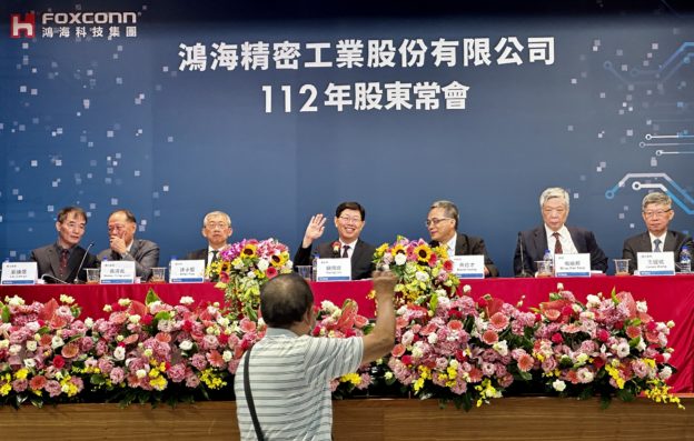 商機優於預期，劉揚偉：AI 伺服器市場下半年會有三位數成長