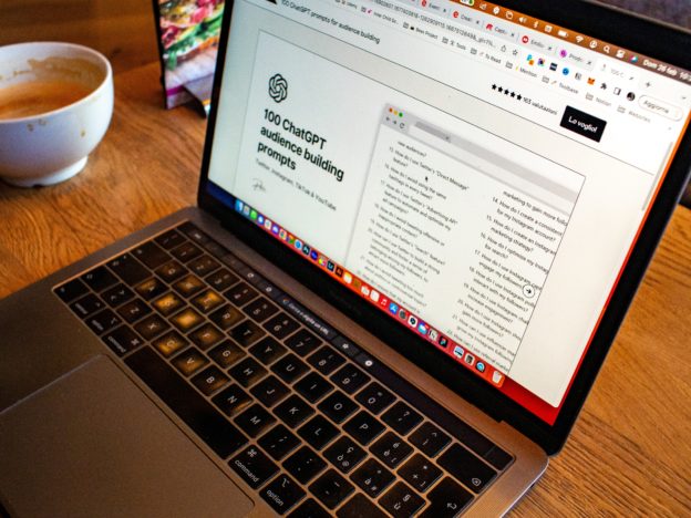 ChatGPT 與 Vision Pro：改造社畜時代的新機會？