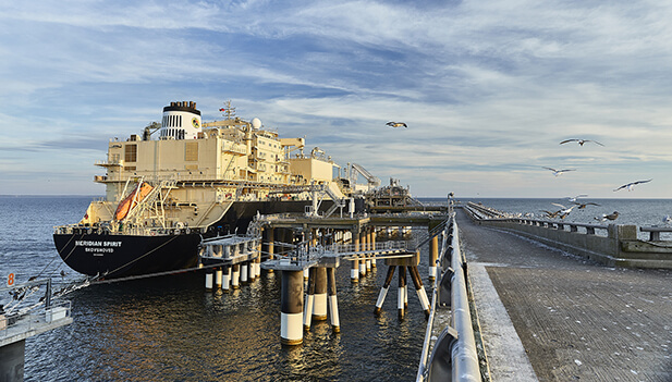 巴菲特再出手，波克夏重金入主美 LNG 出口關鍵設施