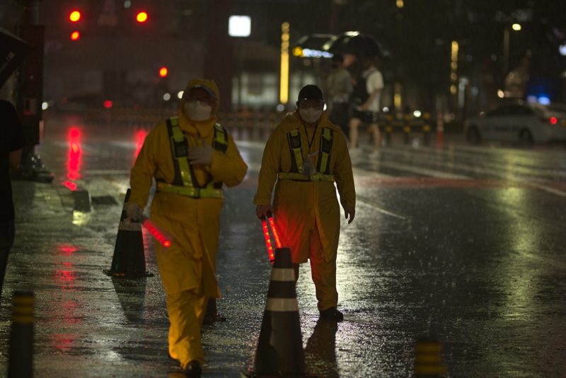南韓隧道淹人車，專家憂雨季才過一半