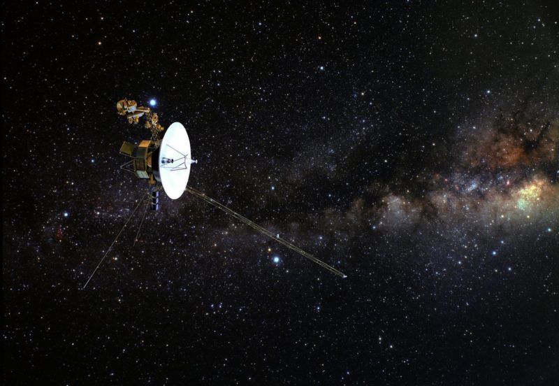 NASA 錯誤操作與航海家 2 號失聯，靠「星際吶喊」拉回