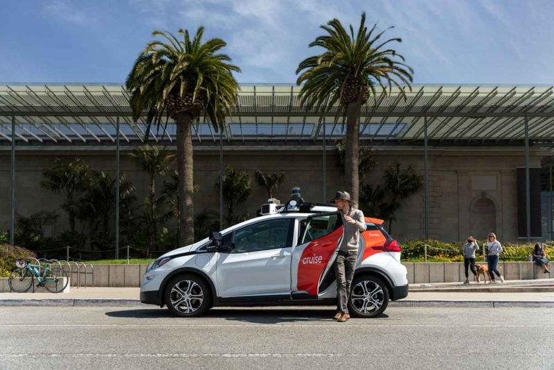 通用旗下自駕計程車 Cruise 事故頻傳，遭加州政府禁止上路