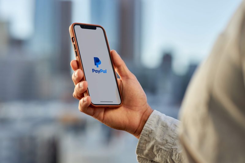 憂蘋果競爭，分析師降評 PayPal 但看好 Block