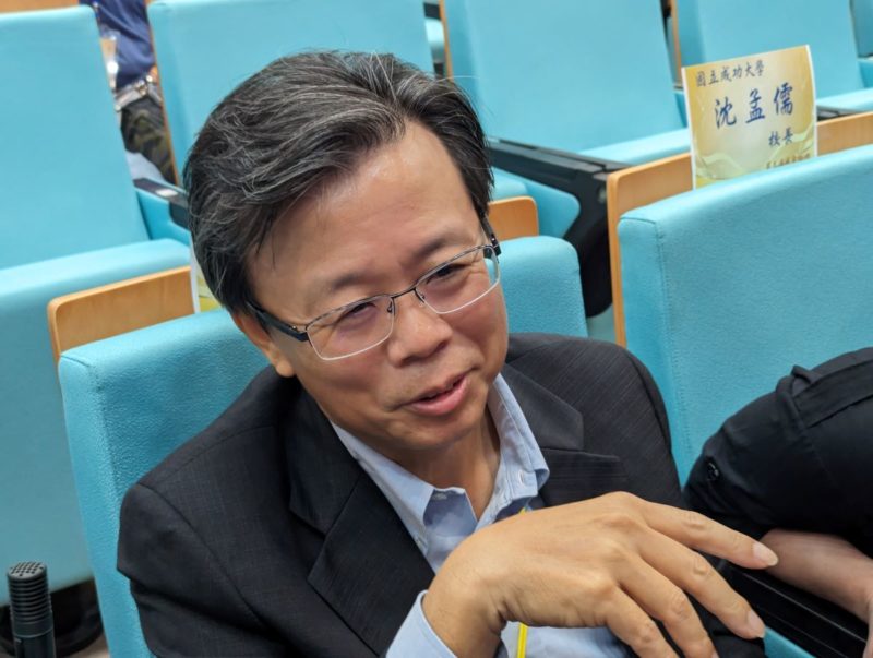 胡書賓：AI PC 處各家定義混沌期，2024 年滲透率僅個位數百分比