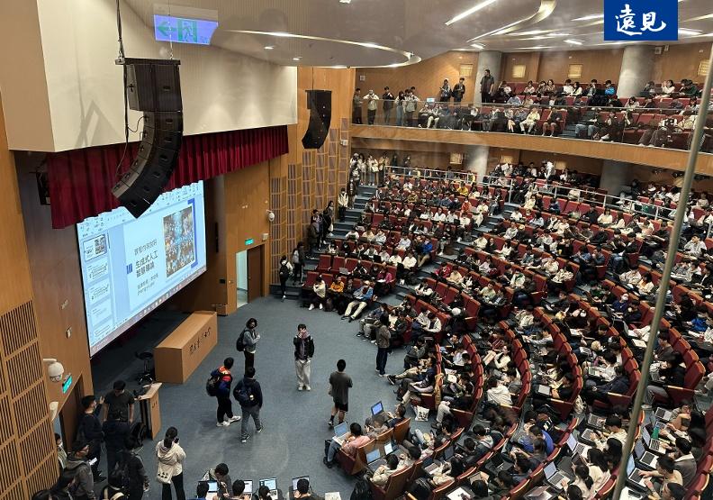 破 2,000 人修課！台大文學院開 AI 課程，文組也要學為什麼？