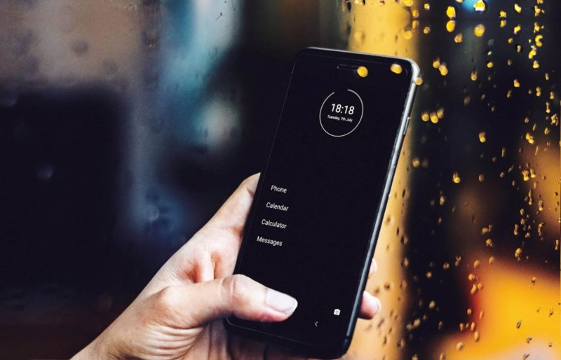 讓畫面變黑白的 minimalist phone，為何成為 200 萬人「戒手機毒」的解藥？