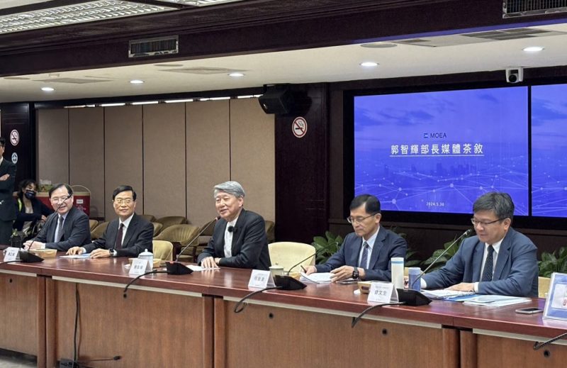 2030 年前供電無虞，經長郭智輝：AI 將會是最大的用電變數