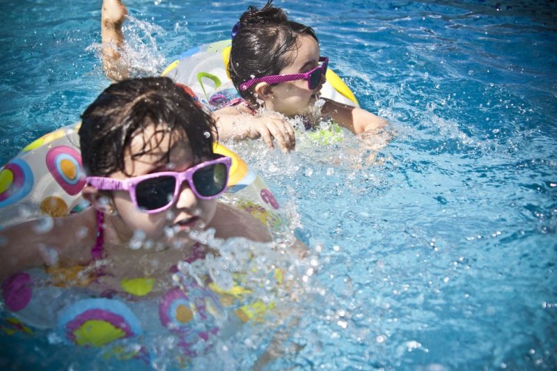 日本專家警告:夏日戶外戲水,水溫若太高還是有中暑風險