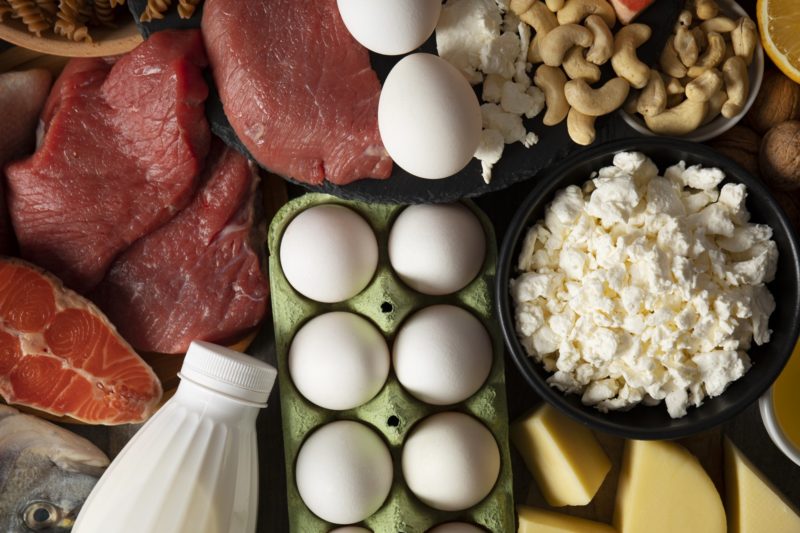 美國官方釋出 2026 新版飲食指南，強調原型食物至上