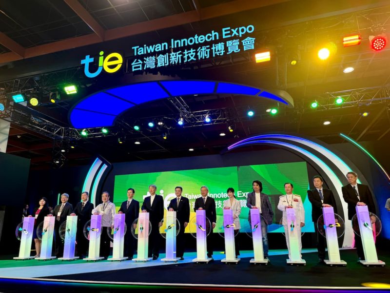 2024 台灣創新技術博覽會登場！郭智輝：目標 AI 軟體 4 年超韓趕星