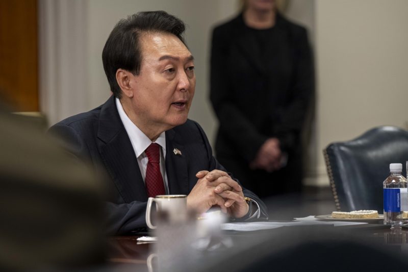 韓總統投戒嚴震撼彈但僅持續六小時，韓股匯雙崩