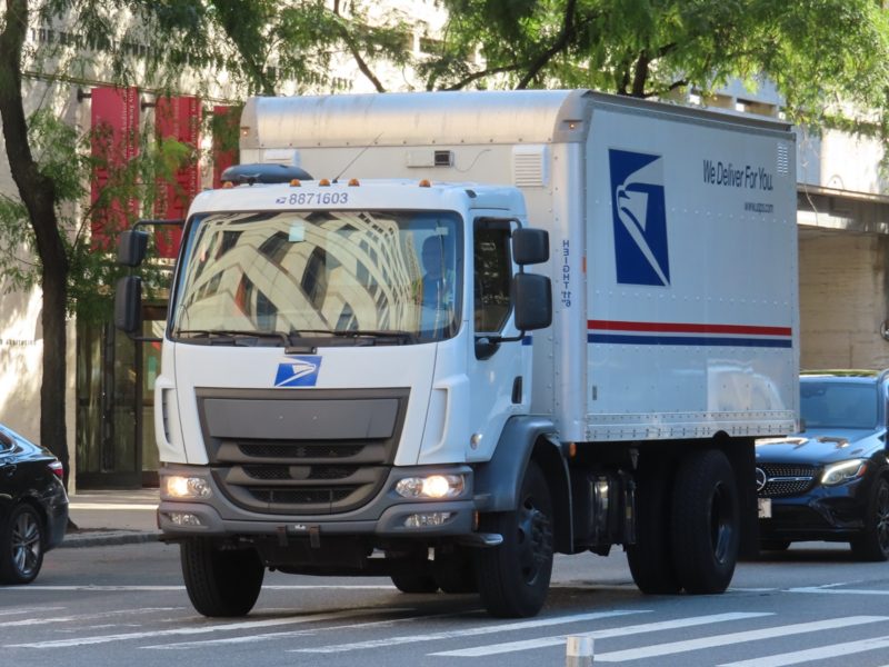 美政府持續瘦身  郵政署擬與 DOGE 合作裁員萬人