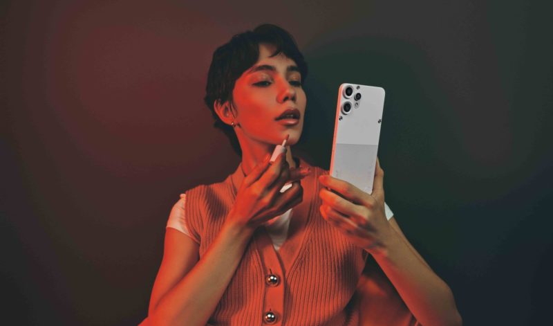 Nothing 子品牌 CMF Phone 2 Pro 在台亮相