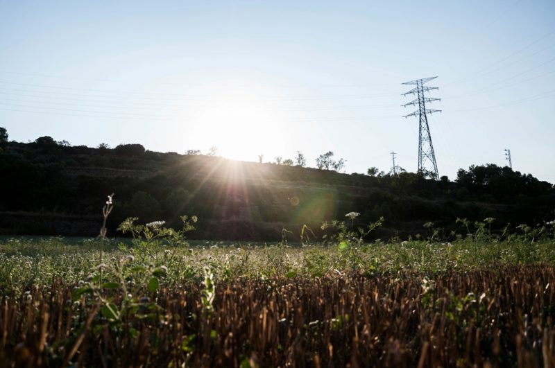 西班牙公布 4 月大停電原因，部分電廠未調節電網電壓