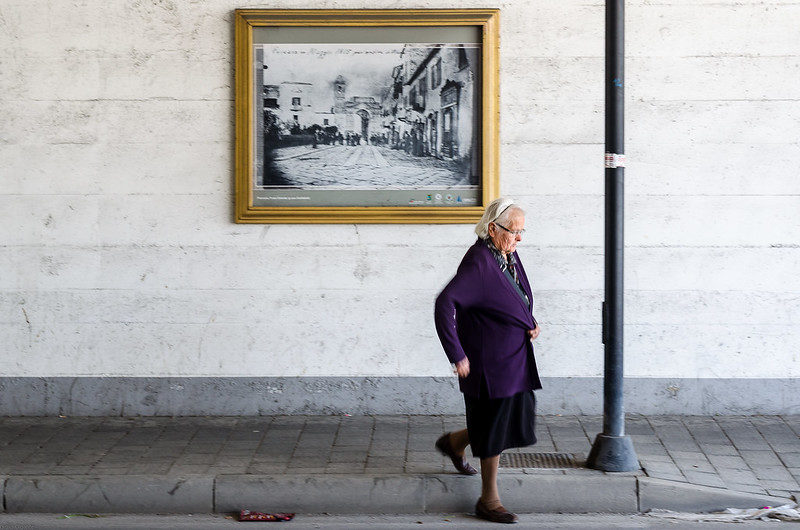 受困熱穹頂，義大利呼籲老人家躲進泳池或博物館