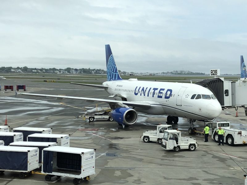 聯合航空系統大當機，美國各地航班停飛影響數千人