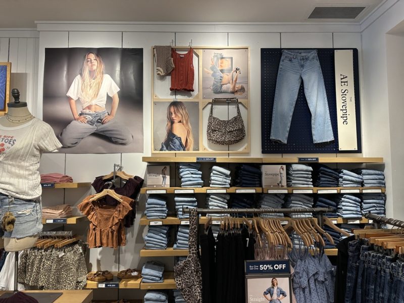 American Eagle 廣告夯、生意仍差？股價消風
