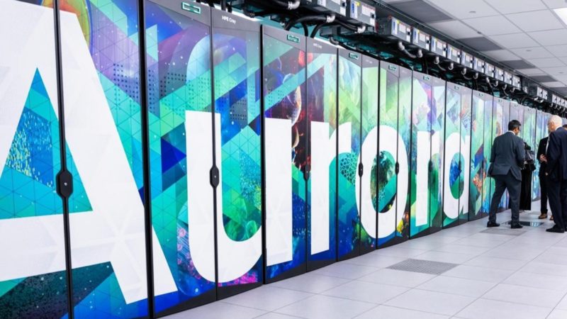 告別百年試錯法！密西根大學攜手超級電腦，用 AI 精準挖掘下一代電池材料