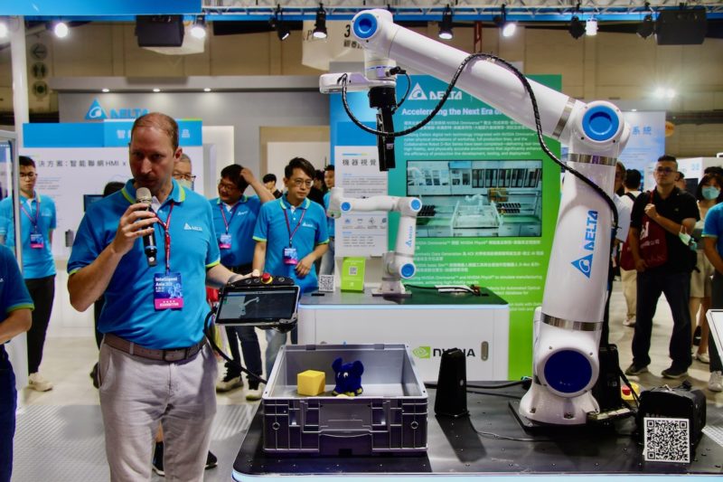 台達協作機器人整合 AI 認知在台亮相，「聽得懂人話」成亮點