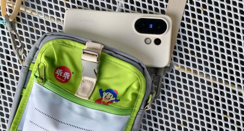 帶 vivo X200 FE 出門去,是閹割版還是 Fit Edition 一拍就知道