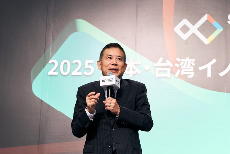 國發會主委劉鏡清健康因素主動請辭,深夜發感謝信