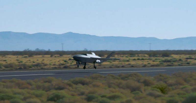 通用原子進度超車,YFQ-42 首飛成功