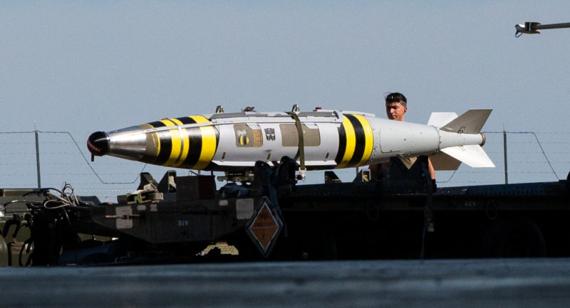 JDAM 反艦版「速沉」現身，美軍首度公開完整彈藥外觀