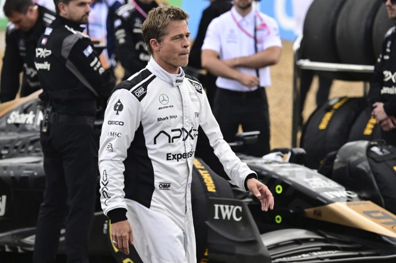 〈F1〉電影續集有譜？蘋果 CEO 庫克親口證實：積極討論中