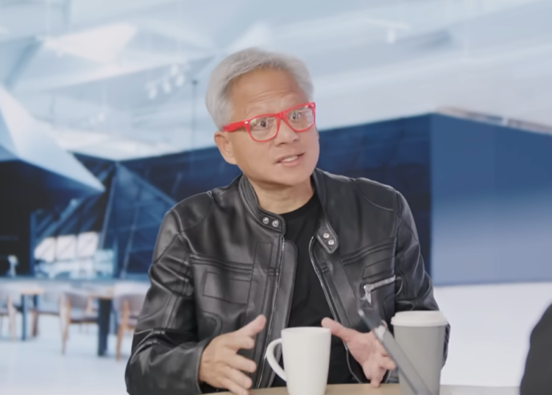 黃仁勳：AI 關鍵是要跳上車，不是試圖預測它會開到哪裡