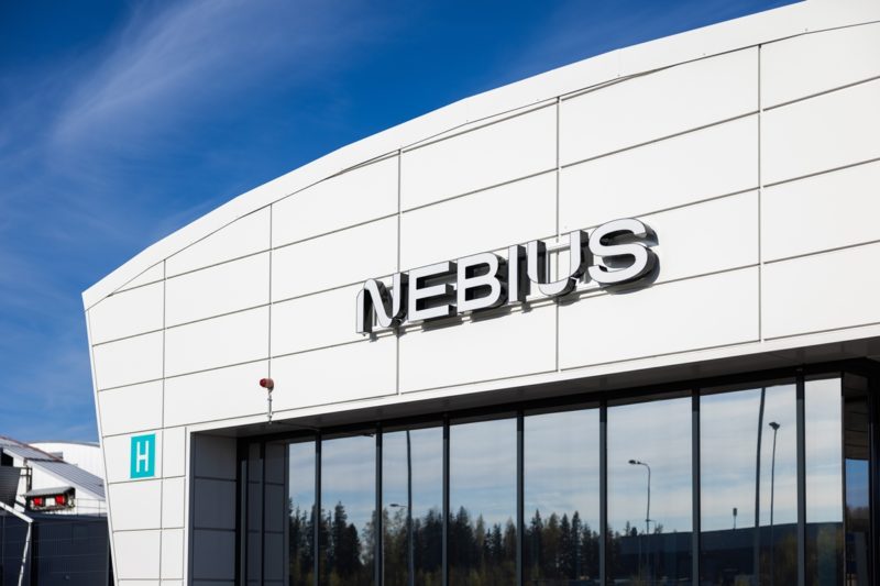 輝達夥伴助攻 微軟傳透過 Nebius 取得 10 萬台 GB300