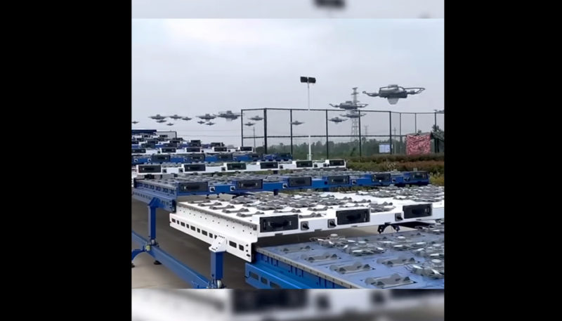 一鍵操縱整貨櫃蜂群無人機，中國展示新型「燈光秀」技術引疑慮