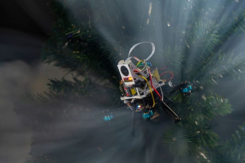 這款無人機能「暗處見物」！研究員受蝙蝠啟發破解搜救極限