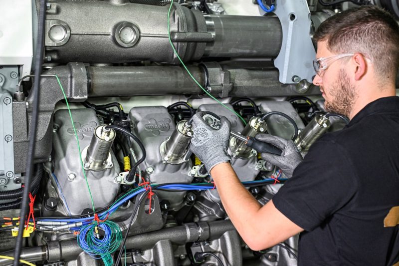 勞斯萊斯推出首款全甲醇引擎,可望實現海運碳中和