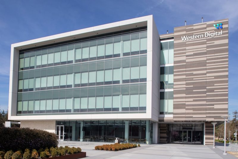 WD AI 訂單看旺至 2027 年  今年股價狂飆 233%