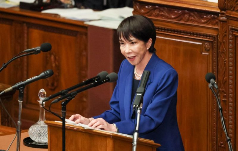 Q3 經濟萎縮、實質薪資負成長，日相高市振興遇難題