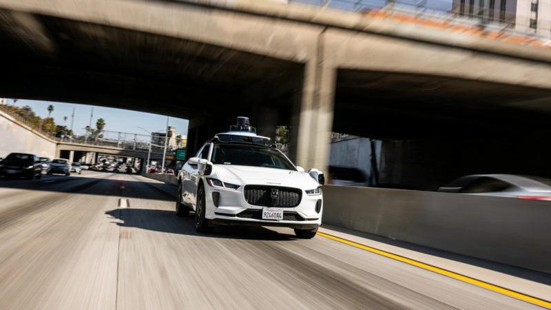 Waymo 自駕車數據顯示安全性明顯提升，或改變交通死亡率
