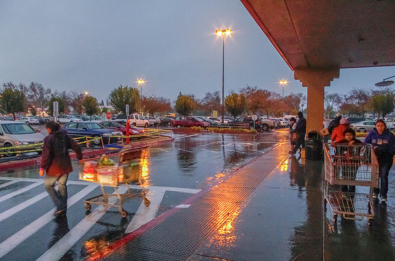 特大乾旱期落幕，加州被半世紀最大暴雨襲擊