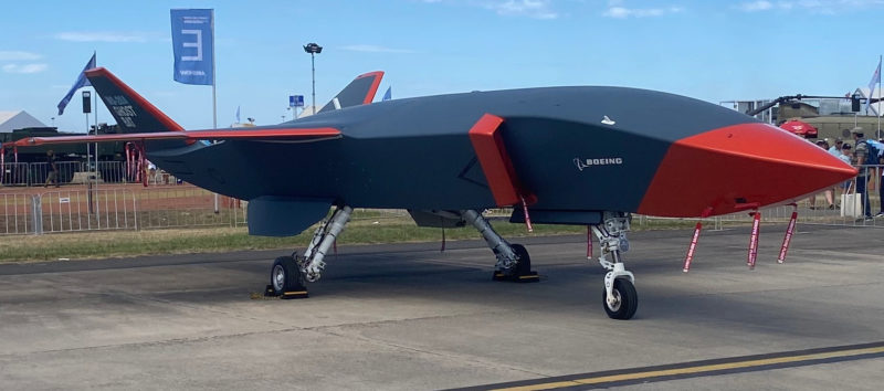 MQ-28 首度試射 AIM-120 成功，澳洲馬上增購 7 架