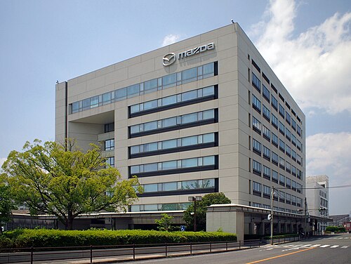 Mazda 的 AI 突圍戰，中型車廠能靠數位化逆轉競爭劣勢嗎？