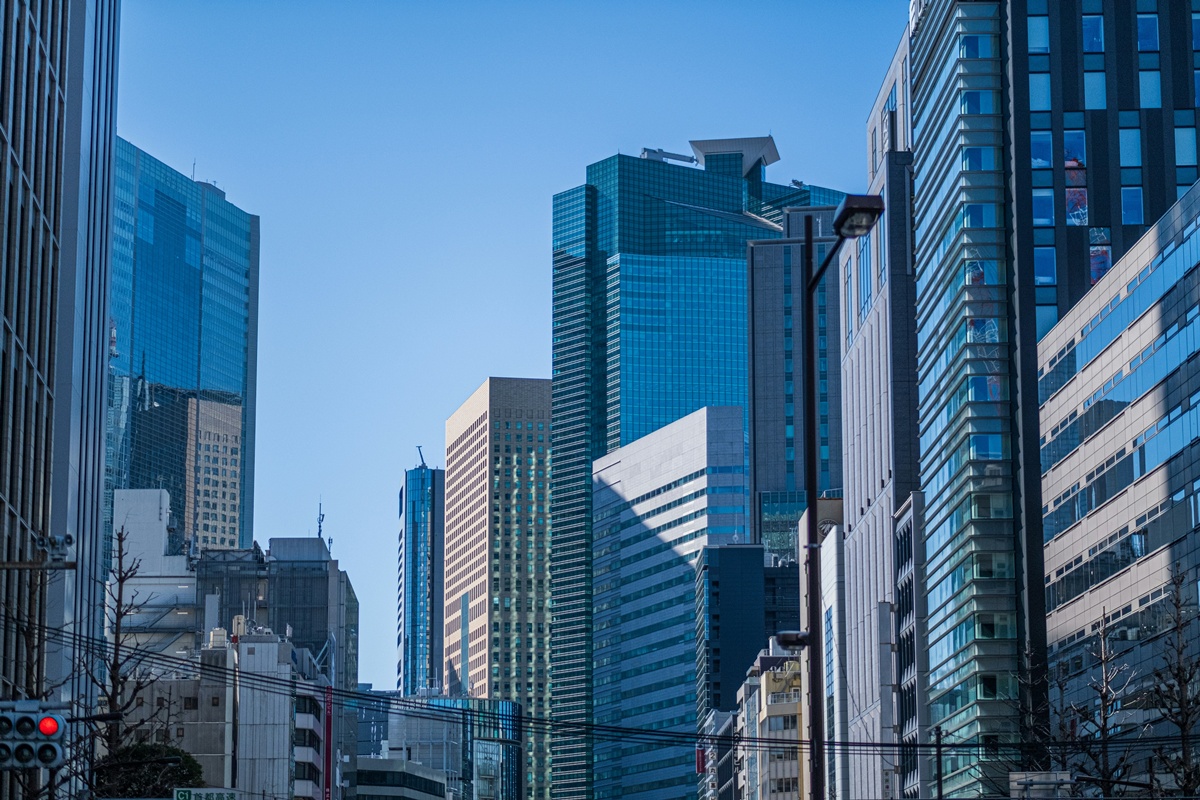 日圓貶＋AI  日本上市企業純益暴增 7 成、5 年來最大