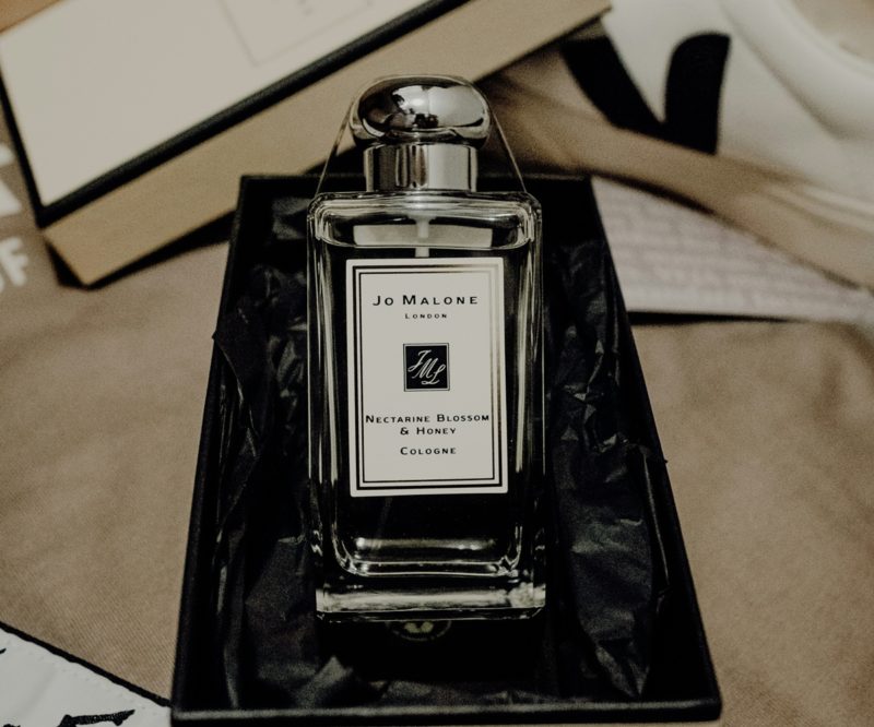 靜態產品描述 OUT！雅詩蘭黛攜手 Jo Malone London 推出 AI 香氛顧問，顧客開啟智慧對話體驗