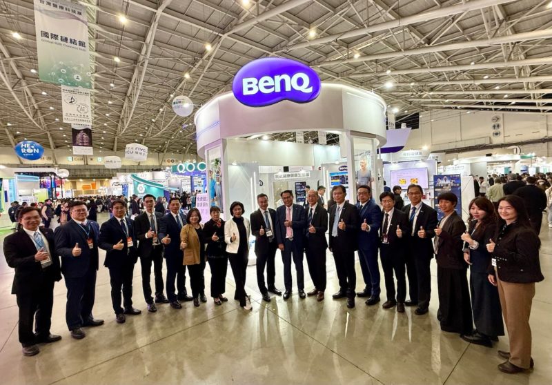 明基佳世達醫療艦隊秀三大 AI 應用！楊宏培：明年最大成長動能來自透析