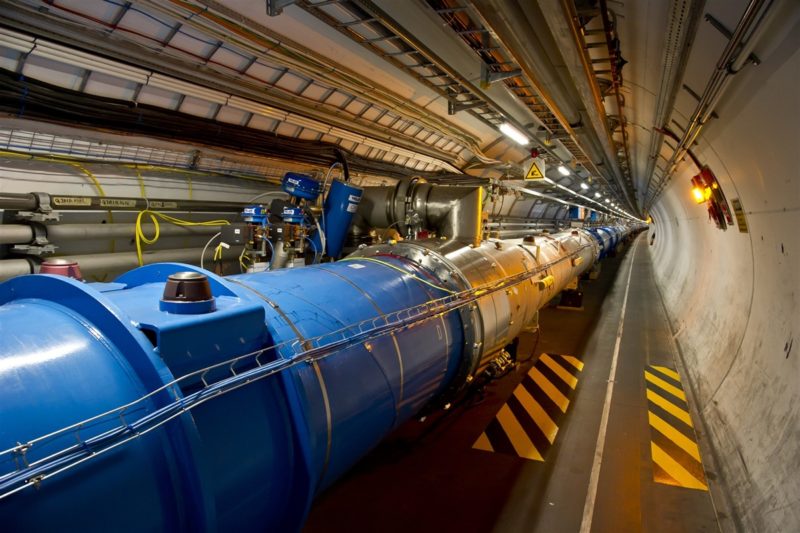 中國暫停大型粒子加速器計畫，CERN 主任：歐洲機會