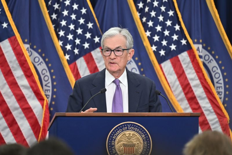 鮑爾：美國每月實際流失 2 萬份工作  通膨是暫時的