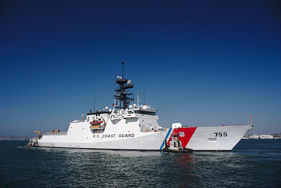USCGC_Munro_leaving_San_Diego.jpg