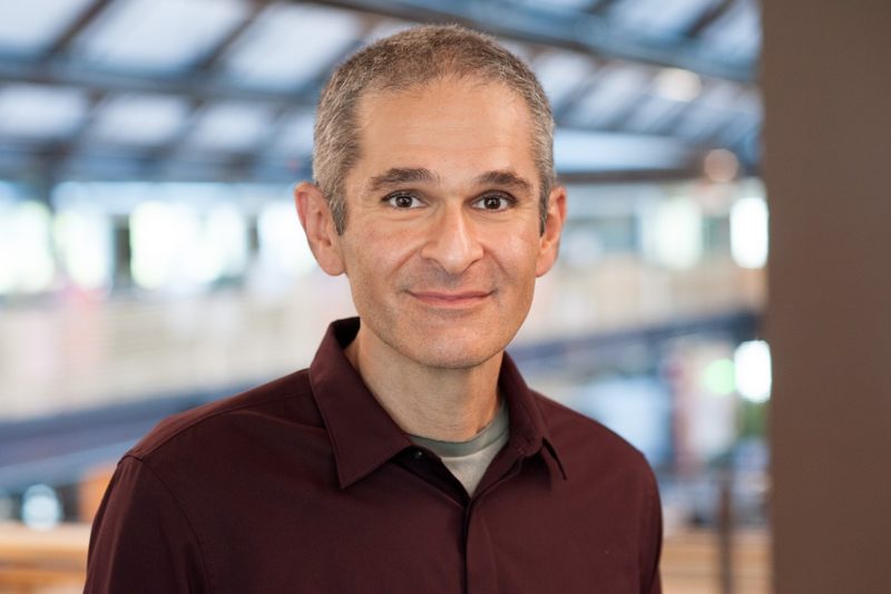 Google 豪擲 930 億美元拚 AI 基建，老將 Amin Vahdat 晉升技術長掌舵