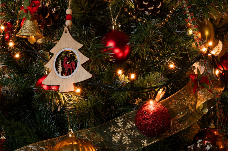 關稅政策使價格上漲，美國消費者仍偏愛人造聖誕樹