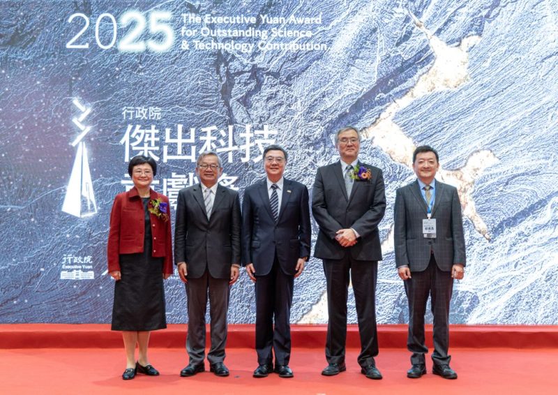 2025 年行政院傑出科技貢獻獎，台積電副總經理米玉傑等三人獲獎
